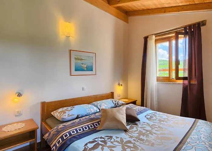 Stunning In Ferienhaus Pazin